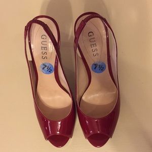 Guess Red patent leather pumps